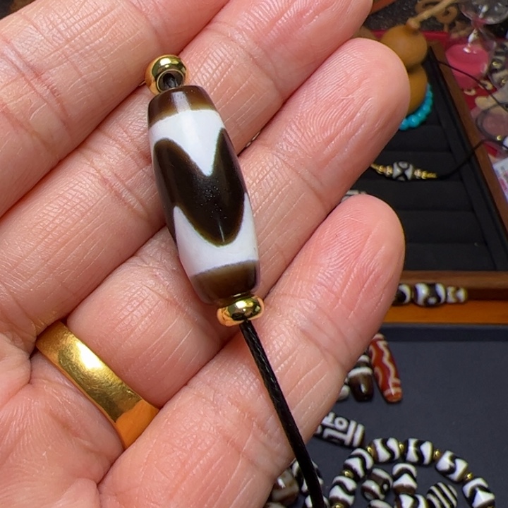 未镶嵌颈饰玛瑙/玉髓