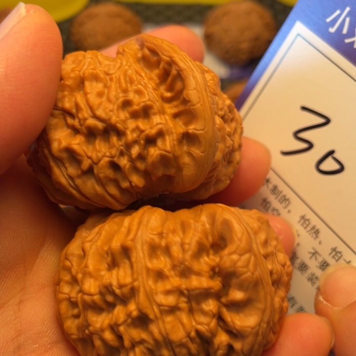 桃核把件38狮子30。。。。。。。。