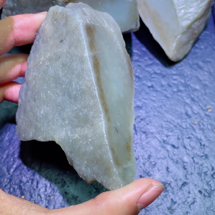 和田玉未镶嵌珠宝半成品