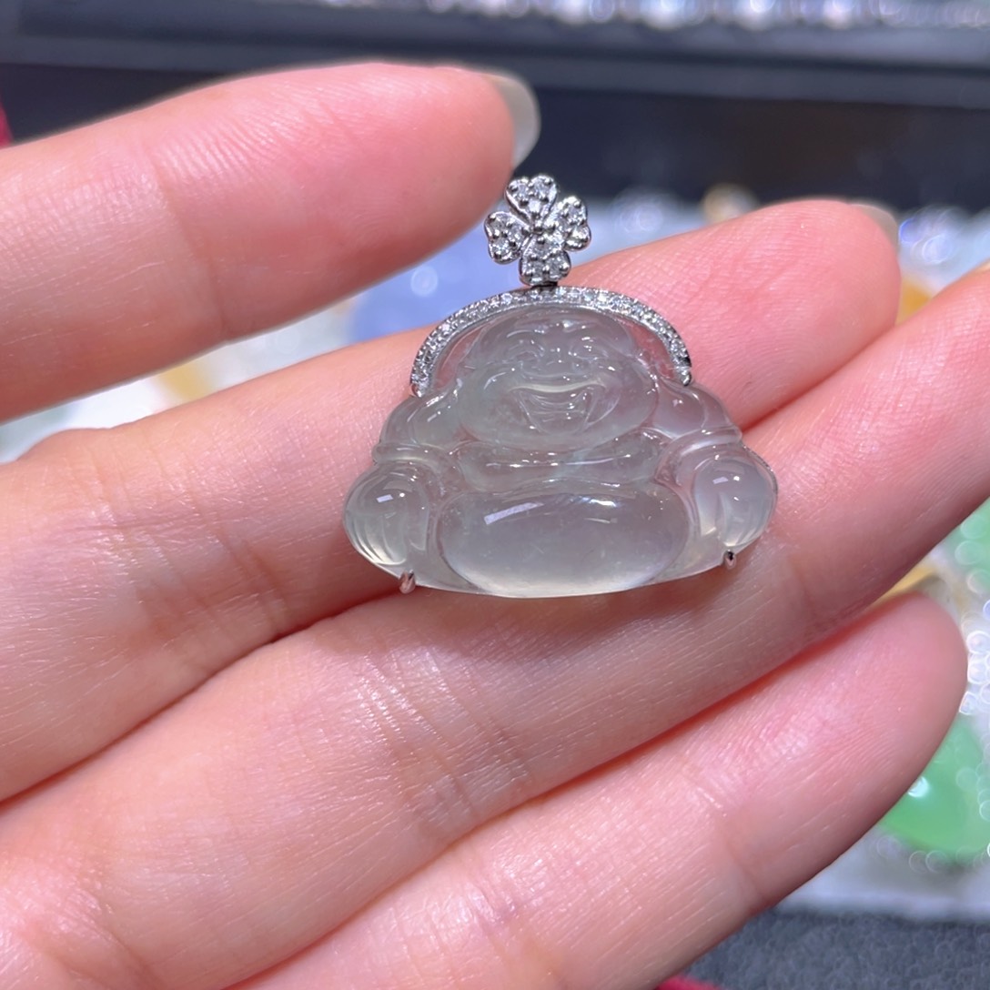 颈饰18K金镶嵌翡翠翡翠