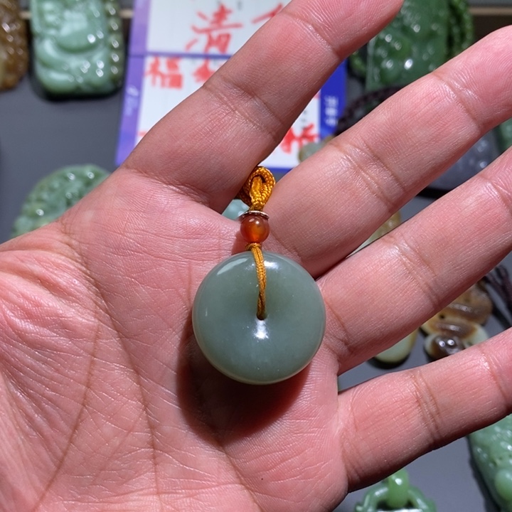 和田玉挂件未镶嵌