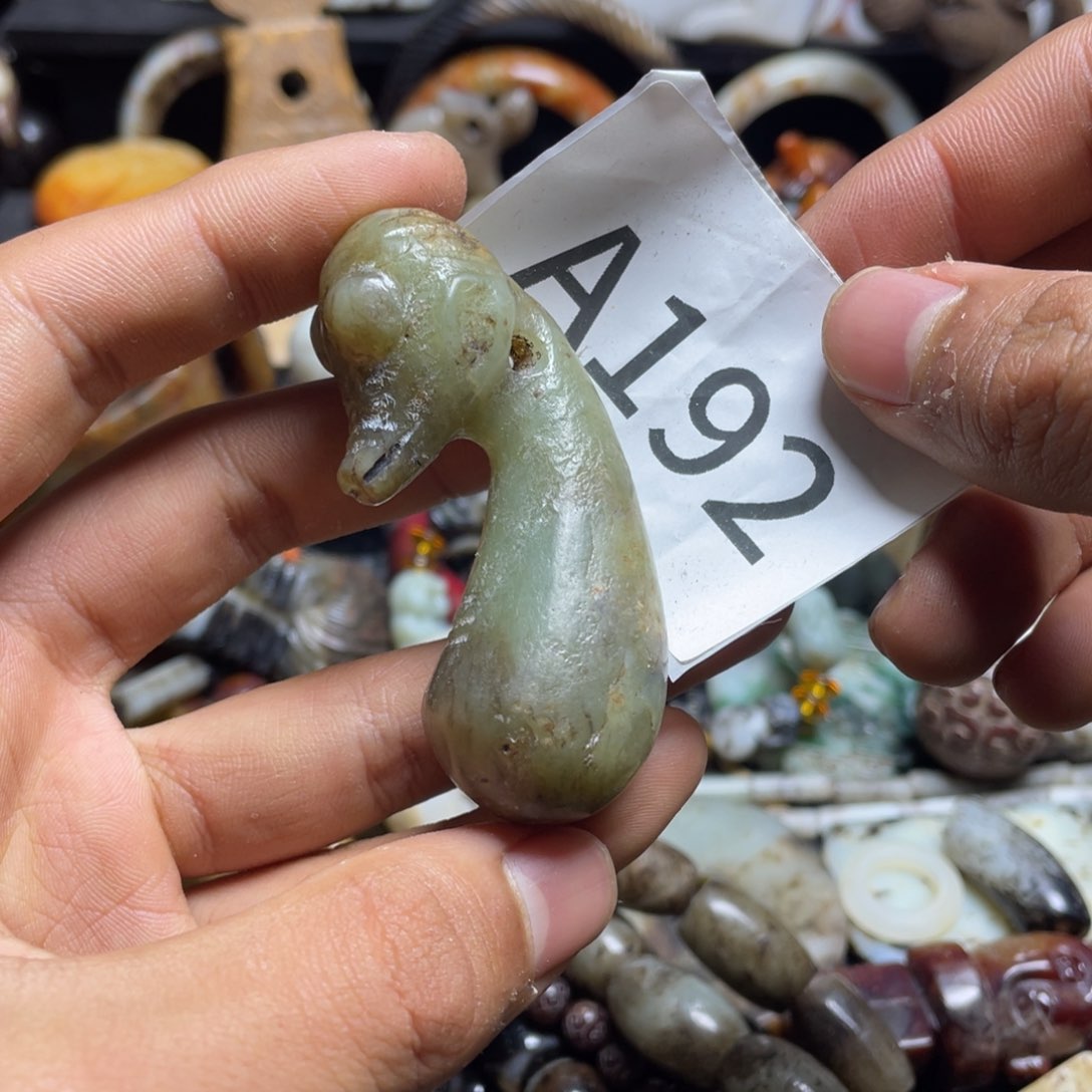 和田玉（糖玉）挂件未镶嵌