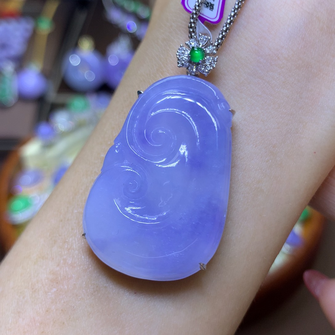 【闪购商品】翡翠颈饰18K金镶嵌翡翠