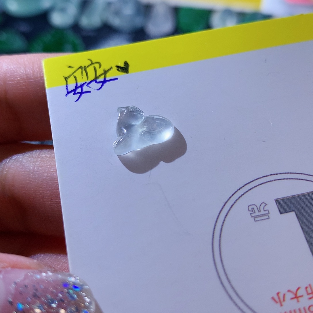 翡翠颈饰未镶嵌天然翡翠高冰猫