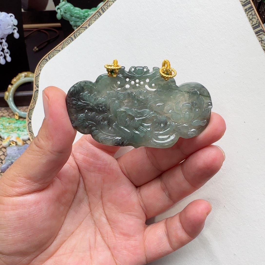 翡翠未镶嵌颈饰仿古