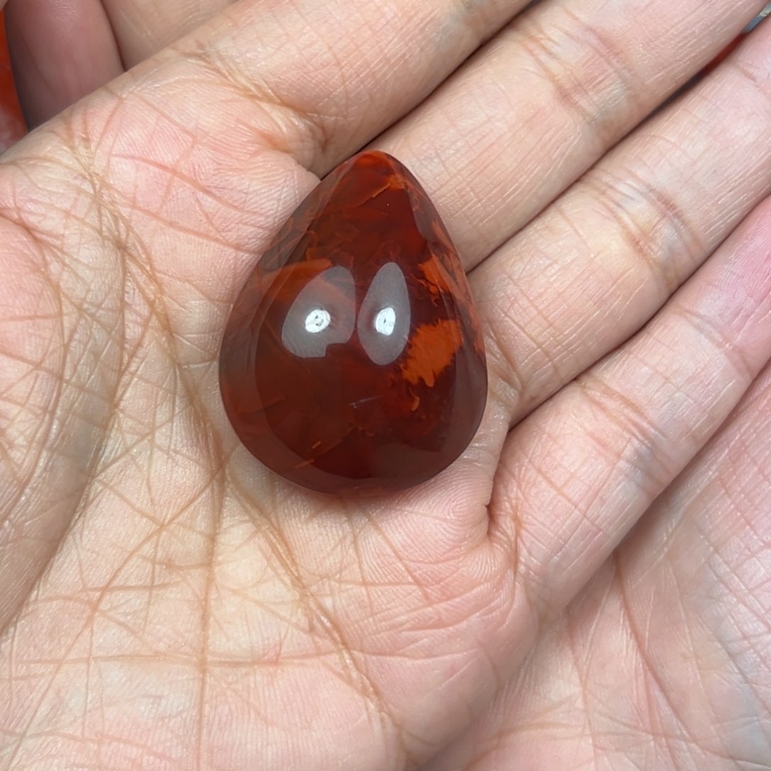 南红玛瑙颈饰未镶嵌