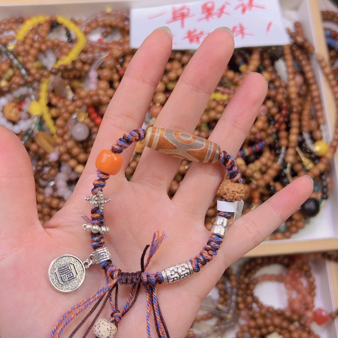 白玉菩提吊坠菩提