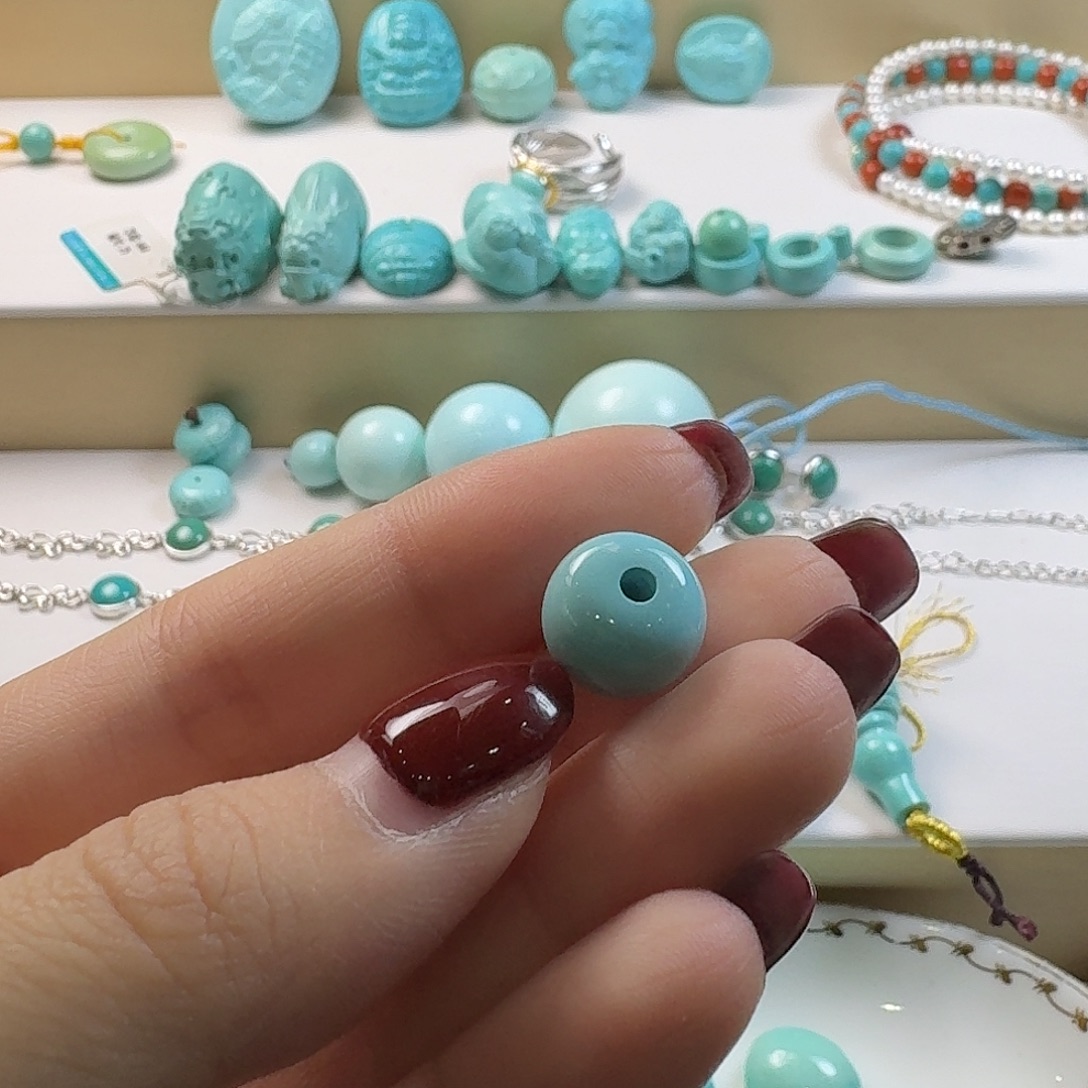 绿松石未镶嵌颈饰