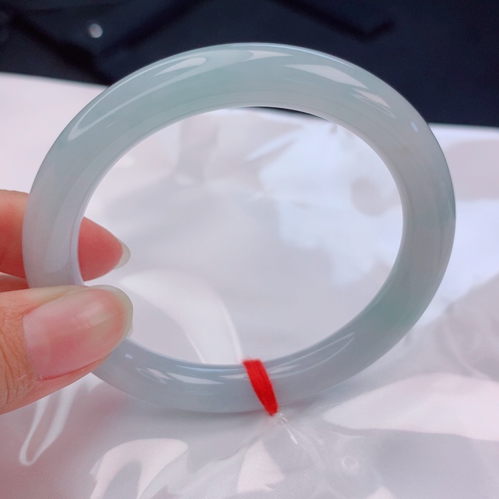 琴***翡翠未镶嵌手镯（圆镯）54-55圈