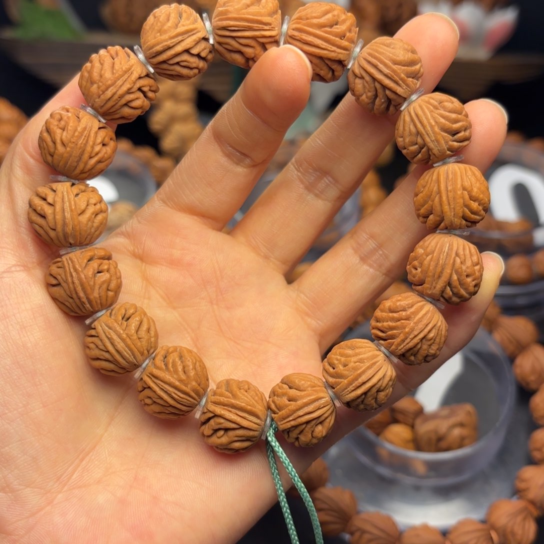 桃核手串刺龙纹16尺寸偏远不包邮