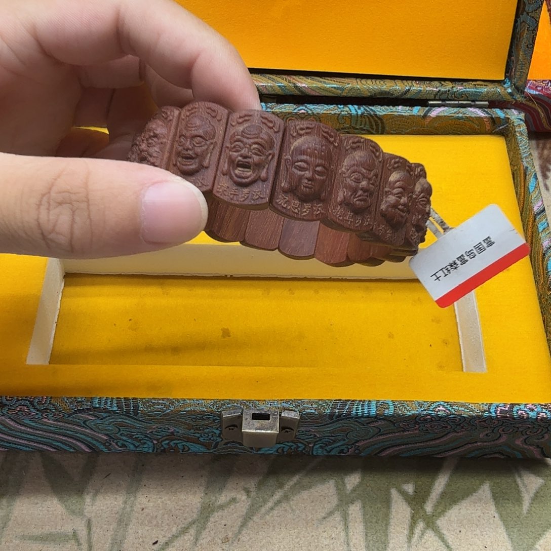 沉香木沉香香囊天花板传承