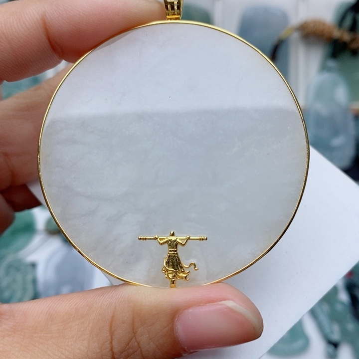 翡翠未镶嵌颈饰无事牌