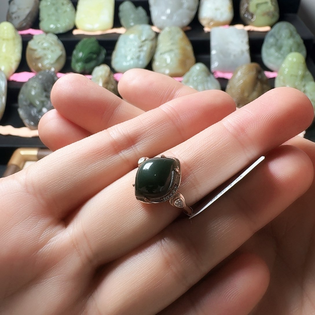 银S925镶嵌戒指和田玉