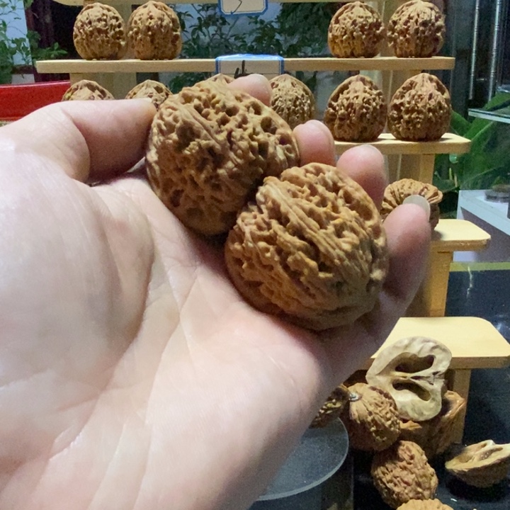 乐****文玩核桃吊坠南疆石文玩核桃