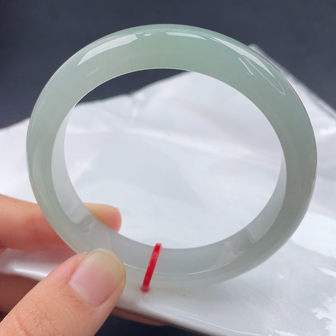 翡翠未镶嵌手镯5657正圈