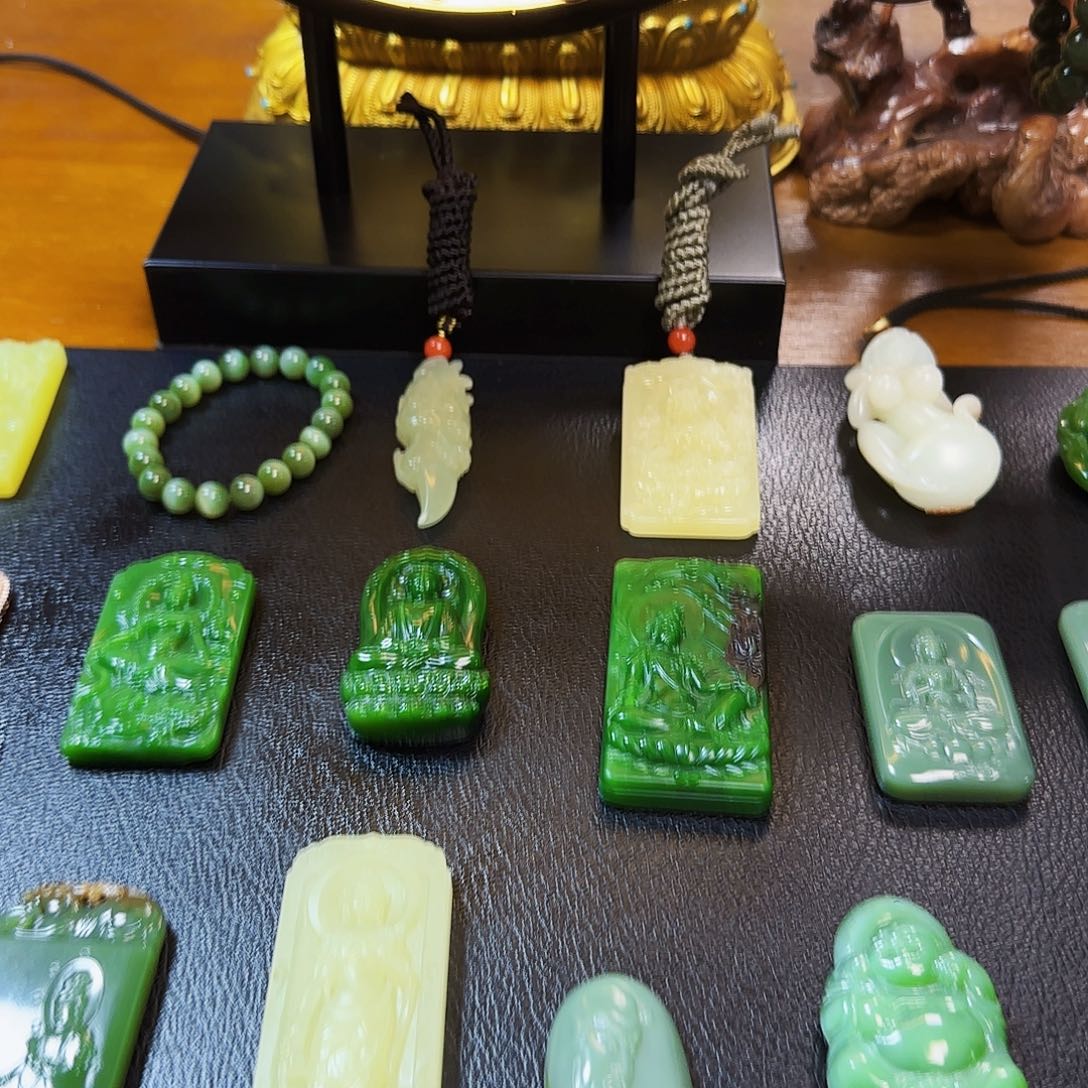 未镶嵌和田玉挂件