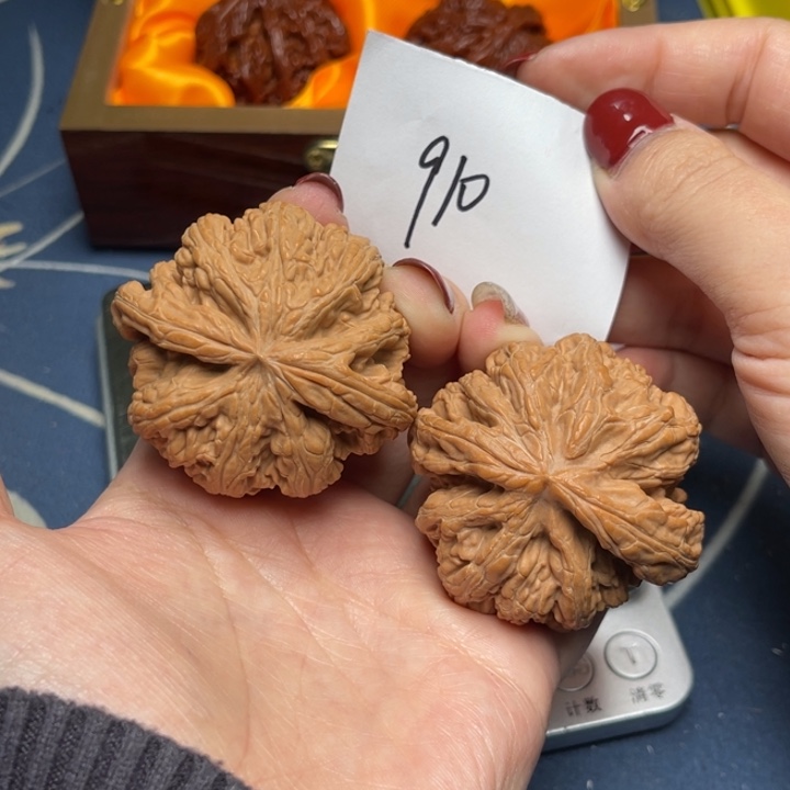 文玩核桃把件粗筋49