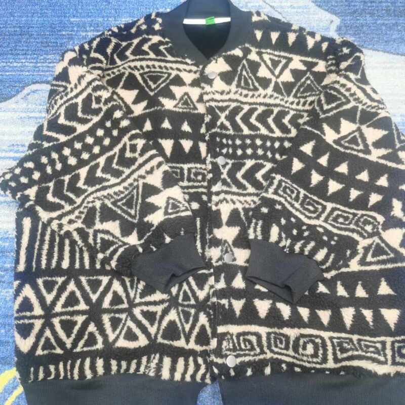 922美式复古黑金几何图棒球服羊搞猫保暖外套