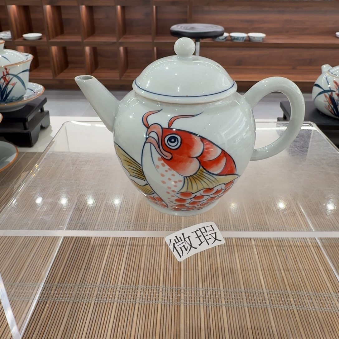 釉下手绘茶具微瑕