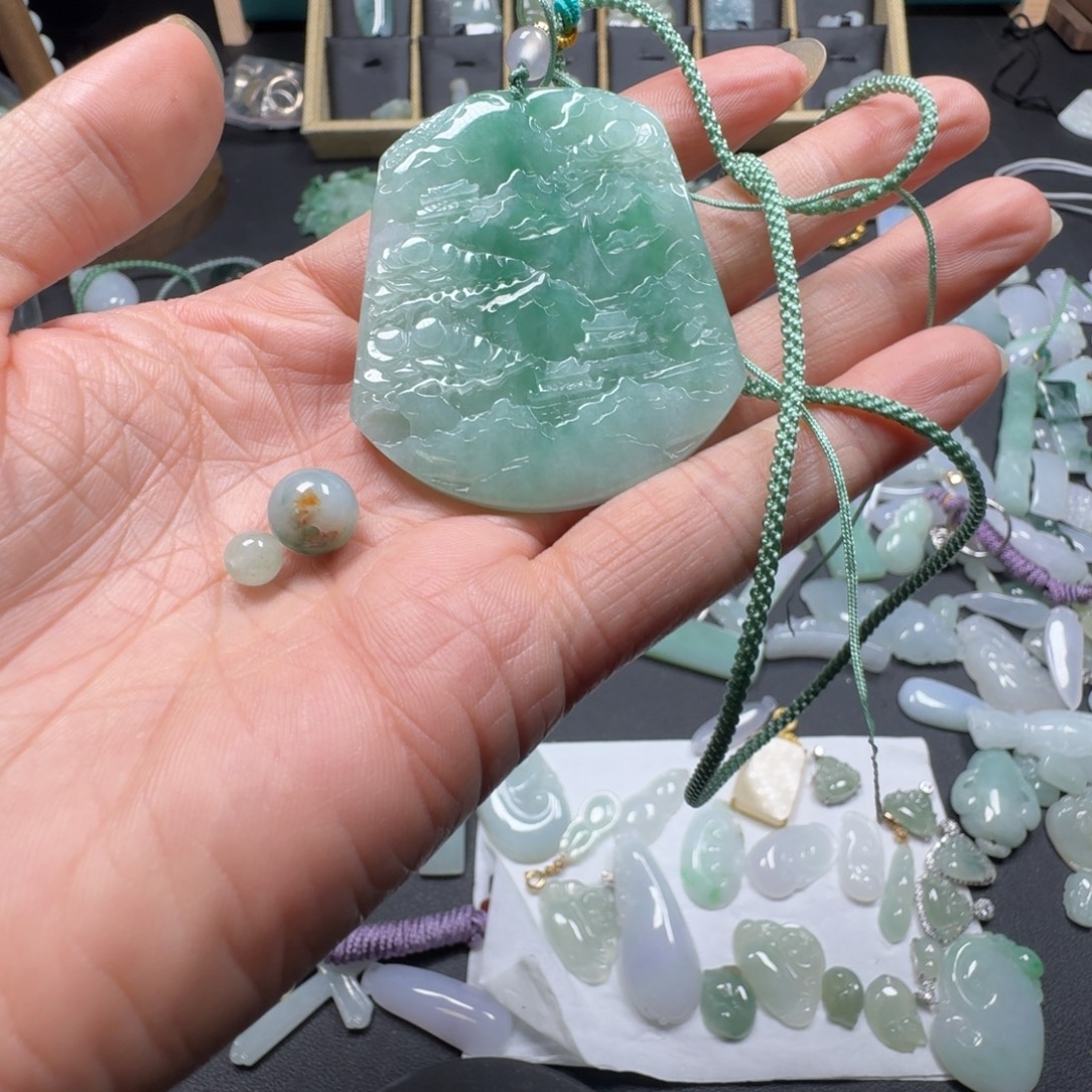 龍***～翡翠未镶嵌吊坠(赠链)天然缅甸A货翡翠山水牌吊坠