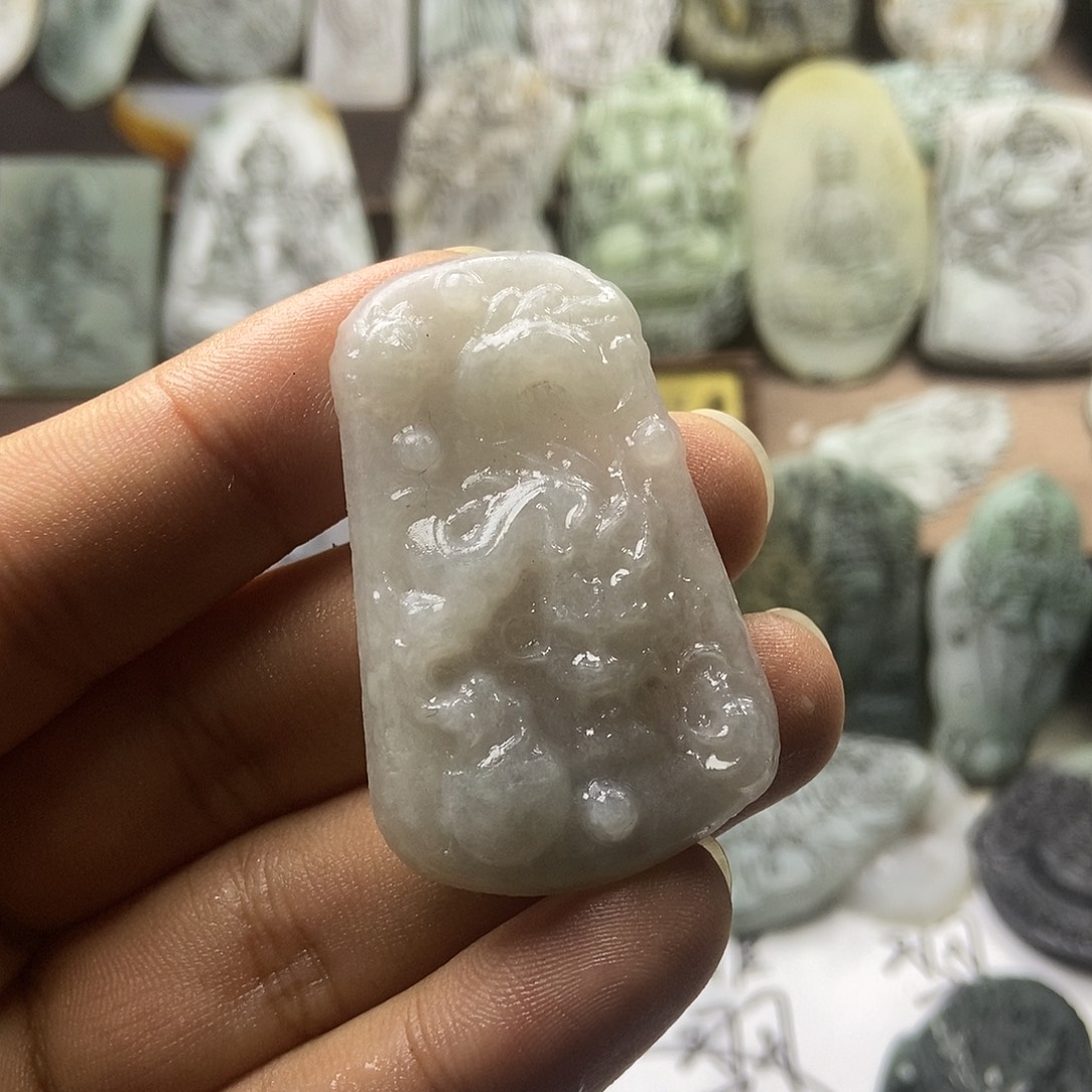 定制翡翠未镶嵌翡翠