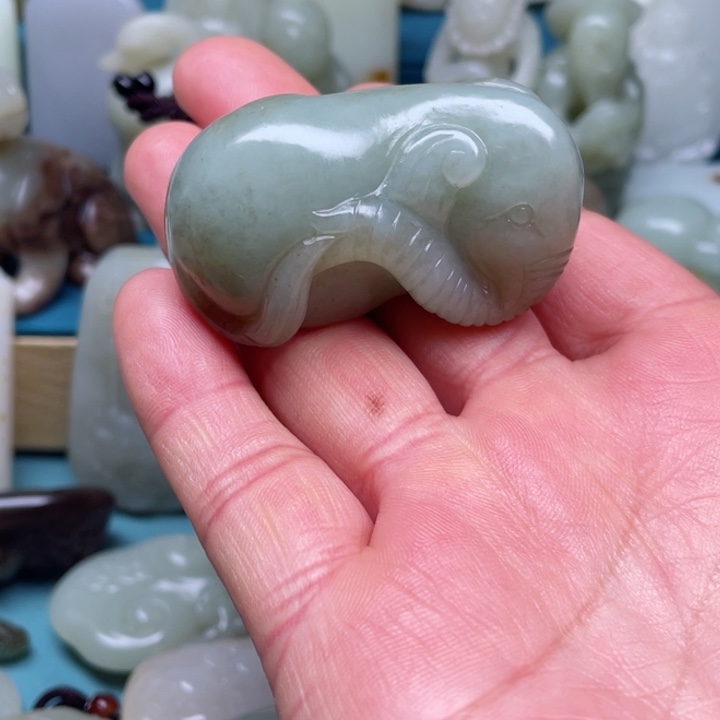 和田玉颈饰未镶嵌一*花