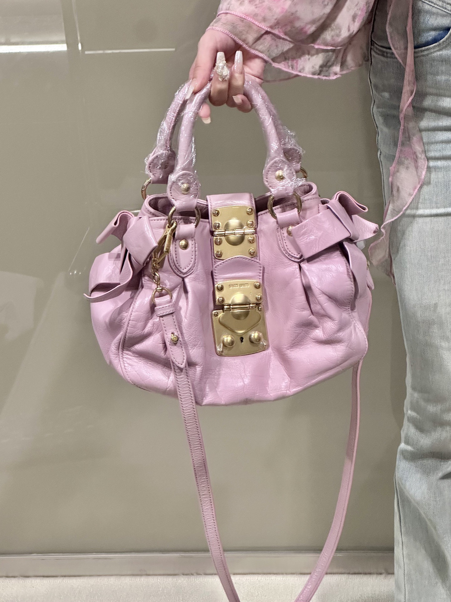95新 MIU MIU/缪缪 miumiu 樱花粉元宝斜挎包