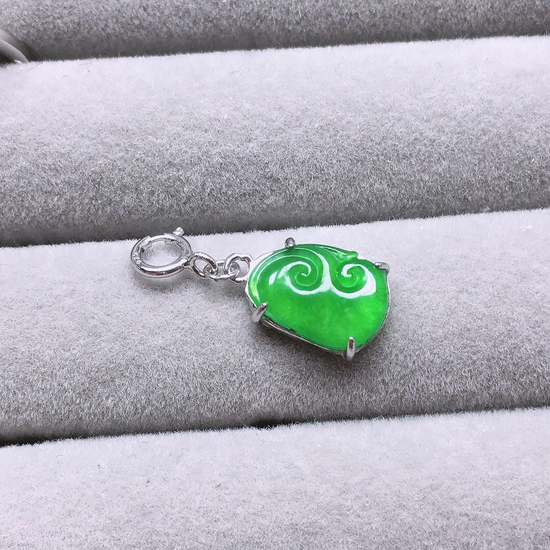 天然缅甸翡翠A货925银镶嵌冰种阳绿如意小滴流