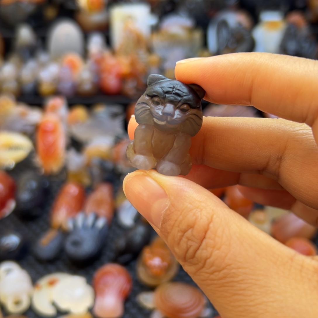 玛瑙/玉髓未镶嵌吊坠(赠链)