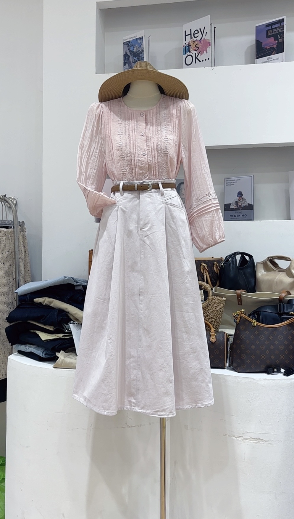 法式蕾丝花边压褶衬衫甜美圆领长袖宽松设计感上衣