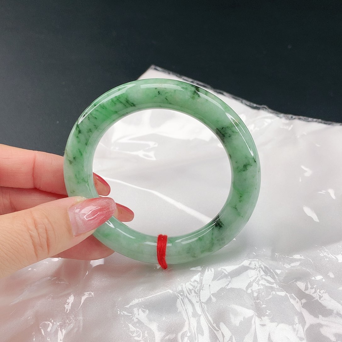 翡翠手镯未镶嵌翡翠103