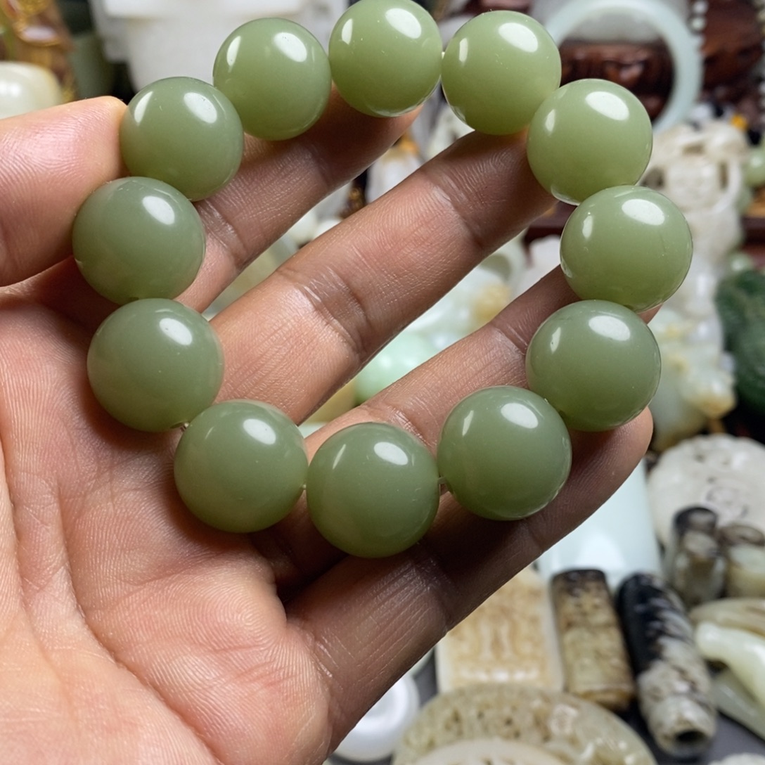 銘***萱和田玉（糖玉）未镶嵌颈饰