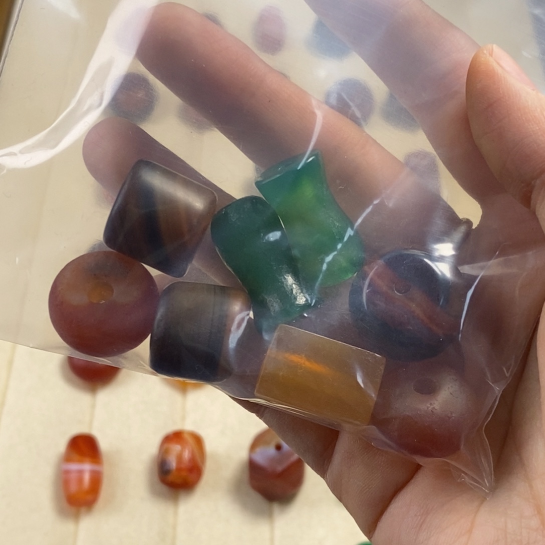 是***啊玛瑙/玉髓未镶嵌颈饰