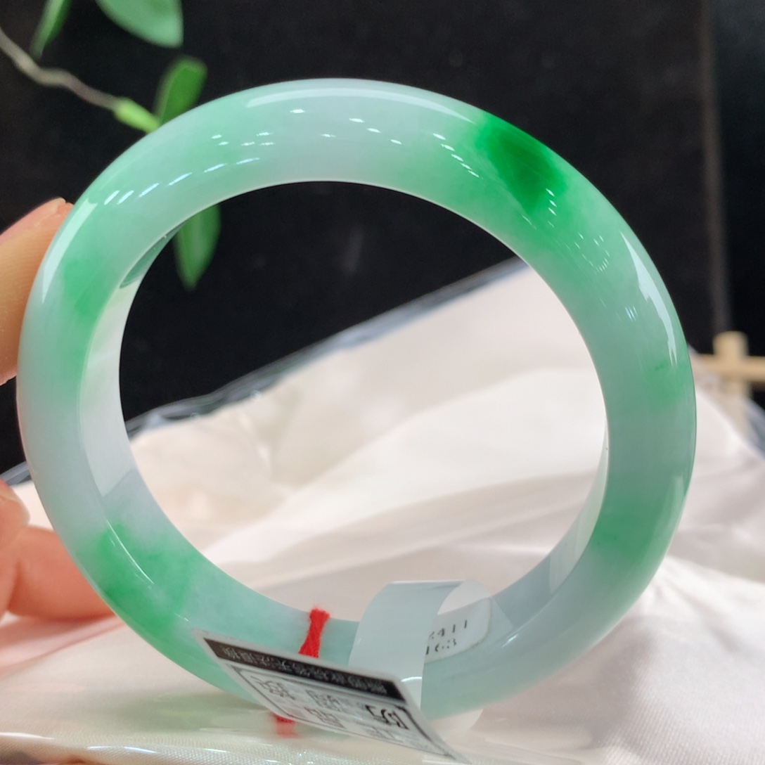 翡翠手镯未镶嵌111-0163