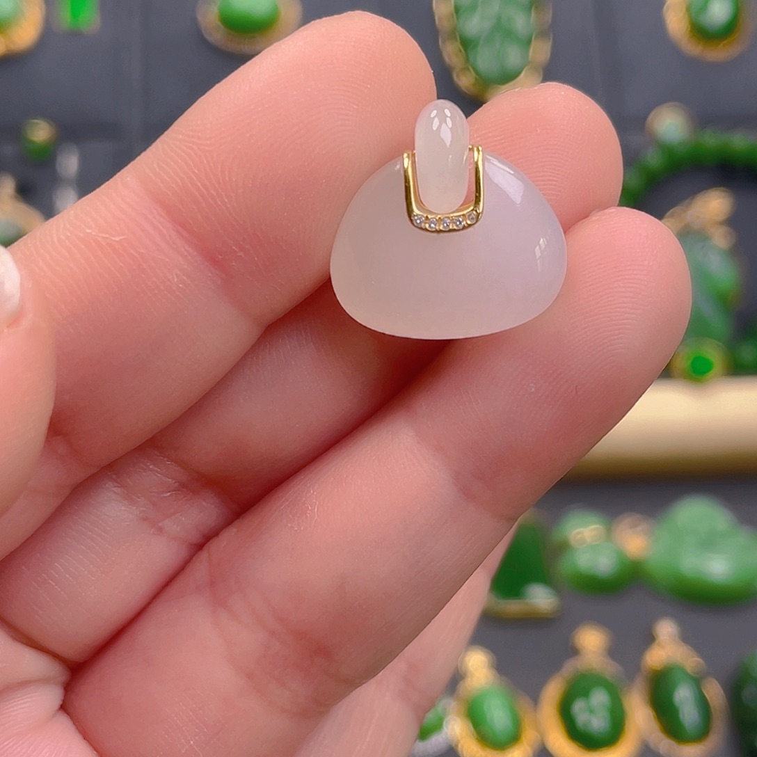 和田玉吊坠(不含链)18K金镶嵌498