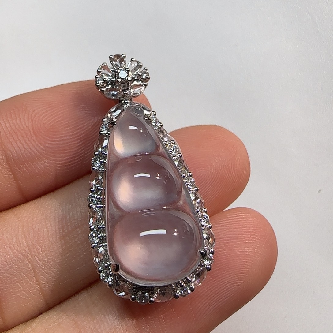 翡翠18K金镶嵌吊坠(不含链)福豆