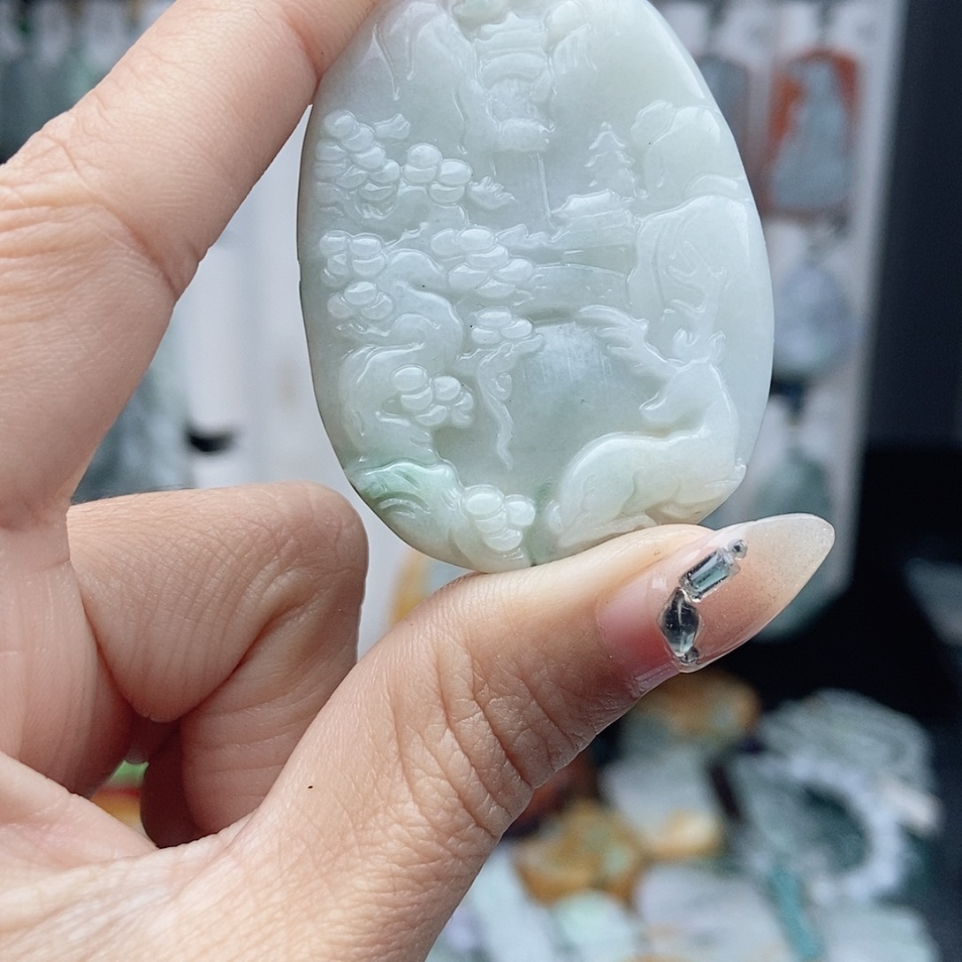 翡翠颈饰未镶嵌翡翠