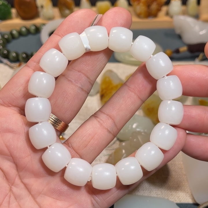 和田玉手链未镶嵌