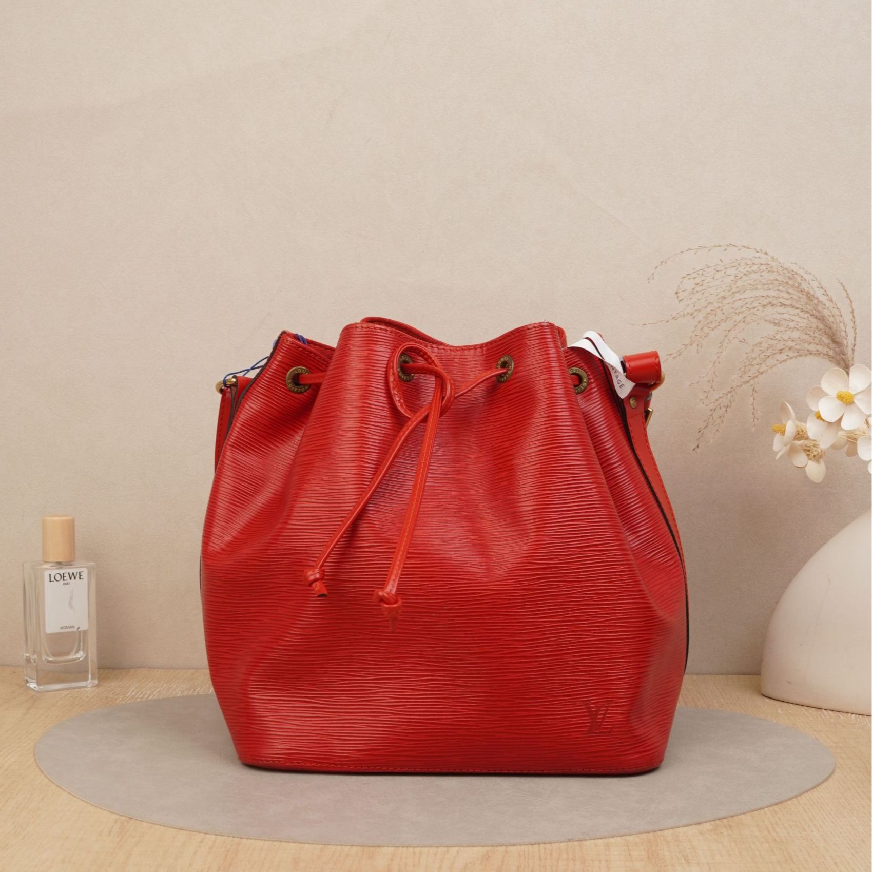 95新 LouisVuitton/路易威登 水桶包小号红色压纹牛皮/DS042700