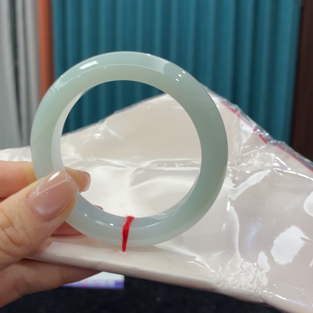 未镶嵌手镯翡翠完美者 慎拍 圈口52.5