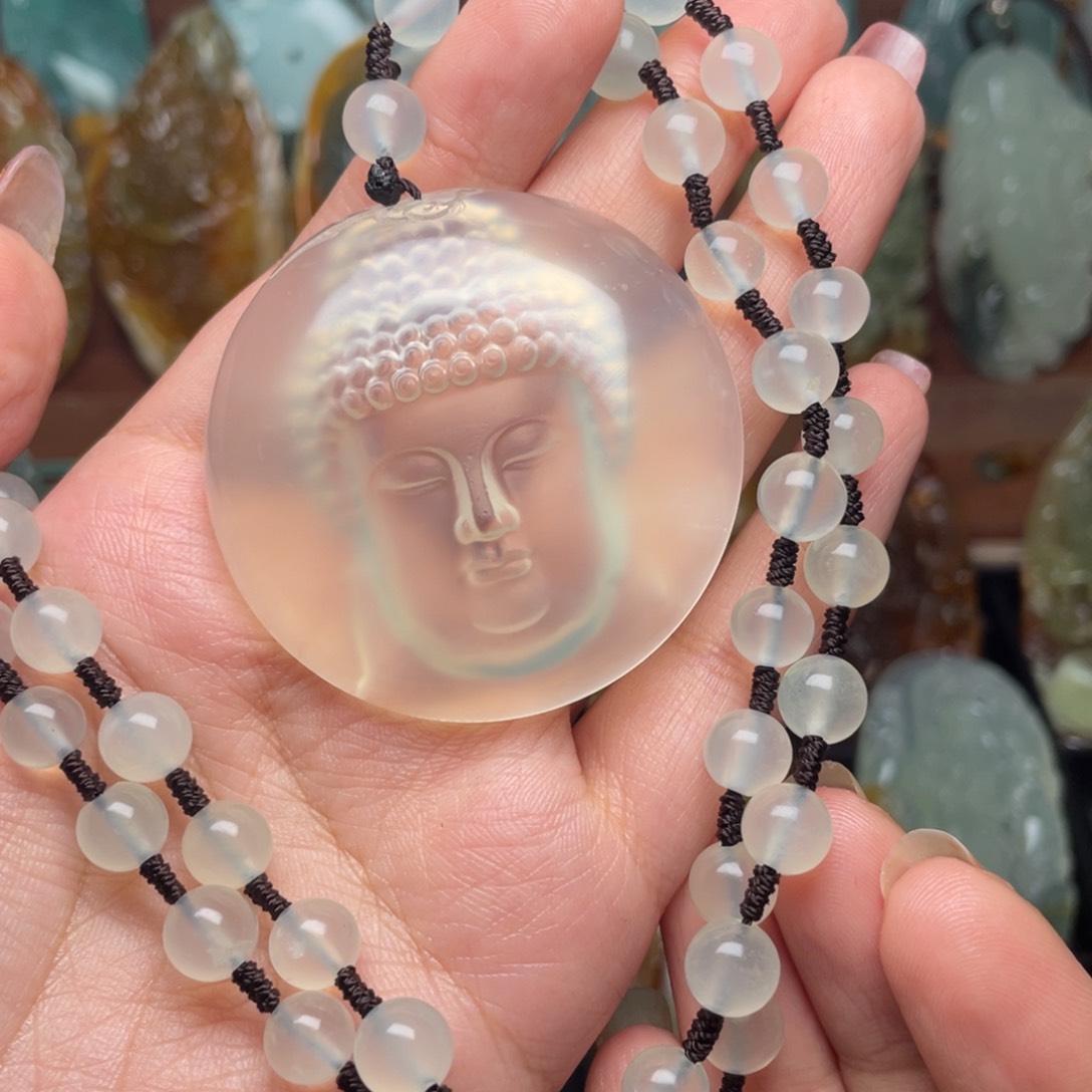 蛇纹石玉颈饰未镶嵌?*