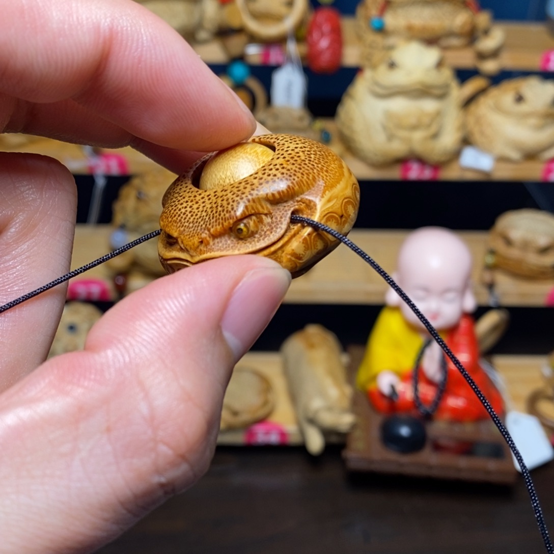 竹竹根雕时来运转金蟾