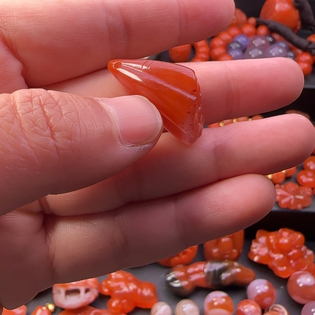 玛瑙/玉髓配饰未镶嵌小莲蓬