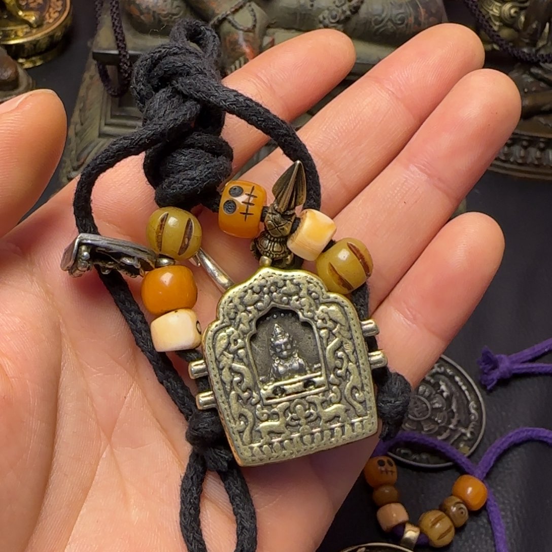 T***r泥塑藏传牌子……藏传牌子