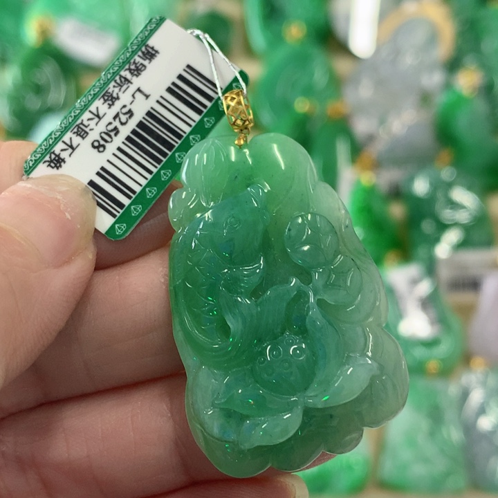 翡翠颈饰18K金镶嵌翡翠