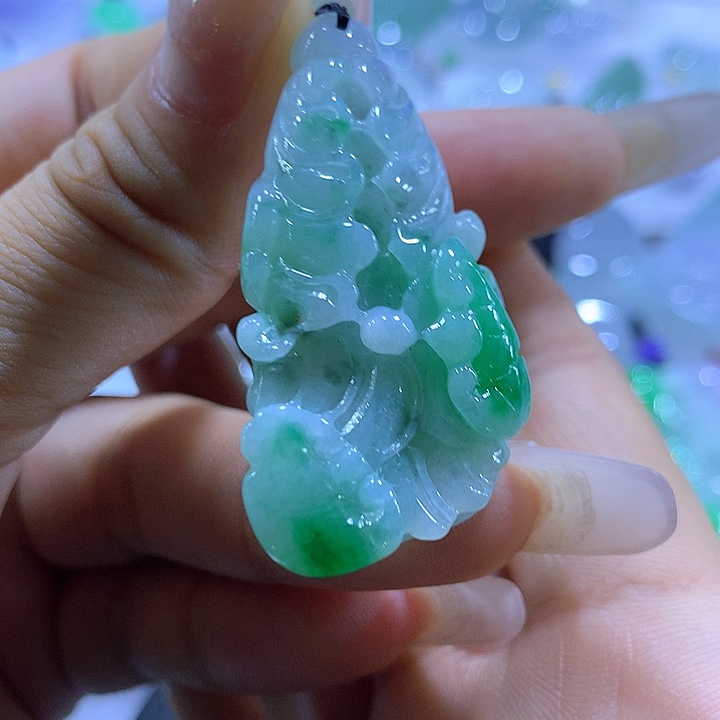 翡翠未镶嵌颈饰天然翡翠A货吊坠