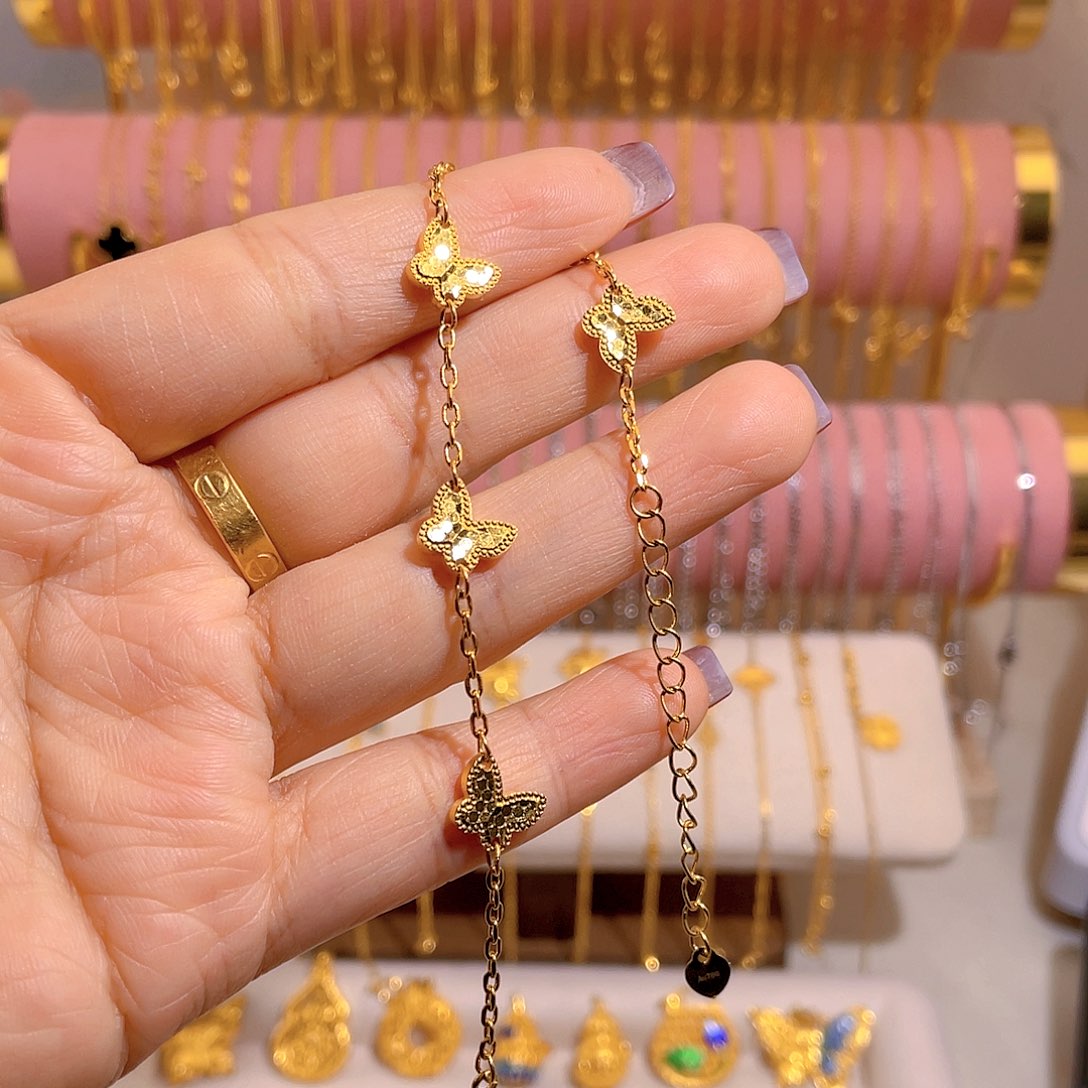 荳***好一一五只蝴蝶手链