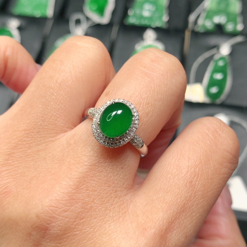 【闪购商品】18K金镶嵌戒指翡翠14戒圈