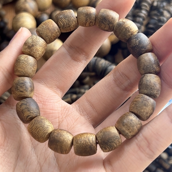 沉香碎屑沉香1.1鼓珠9.1