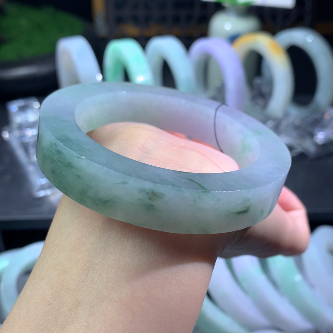 定制翡翠A货翡翠手镯毛坯冰飘花未镶嵌